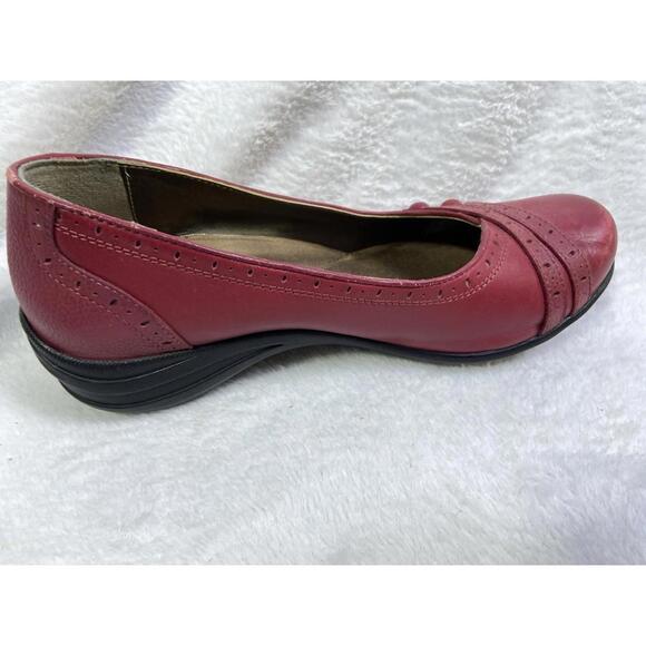 Hush Puppies Women's Size 9.5 EW Slip On Loafers, Red - Picture 7 of 10